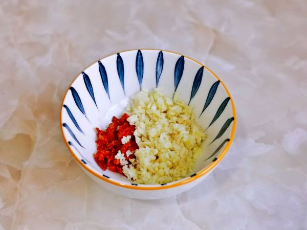 蒜蓉蛤蜊蒸金针菇