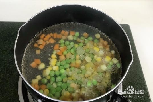 馒头蔬菜什锦沙拉的做法