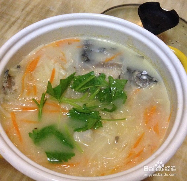 萝卜炖鲫鱼的制作方法