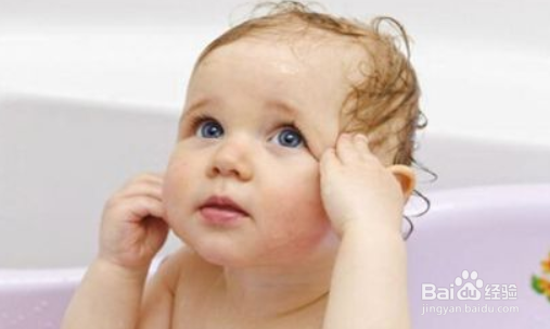 如何发现宝宝是否有中耳炎的迹象？