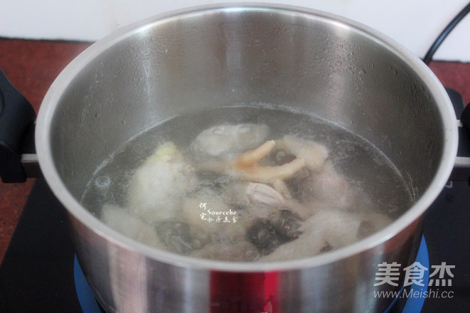 香菇鸡汤的做法