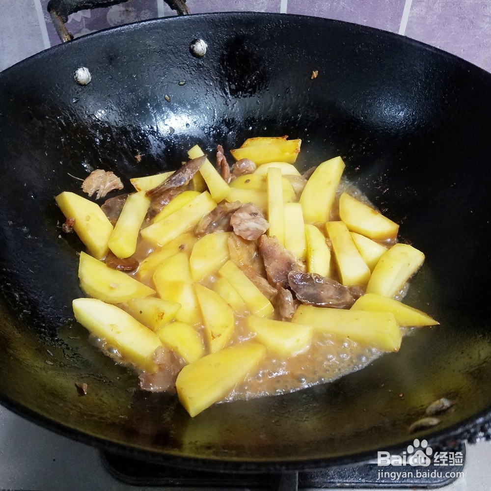 土豆炖白菜怎么做