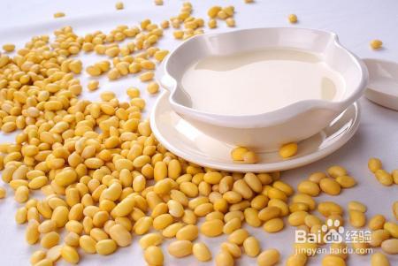 豆浆、木瓜和猪蹄,吃这些食物真的能丰胸吗