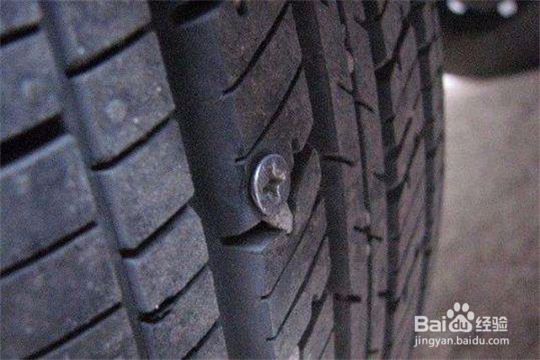 汽车轮胎有杂物怎么办