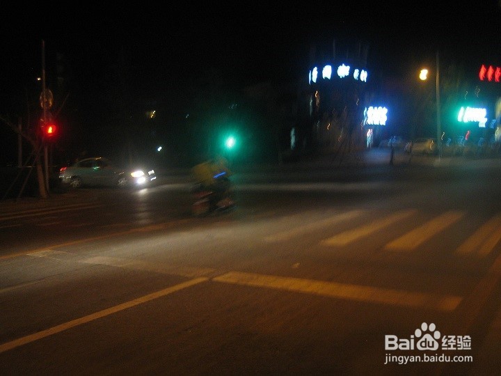 旅游的夜晚怎样拍夜景画面