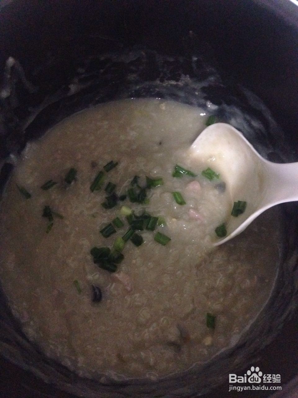 皮蛋瘦肉粥制作