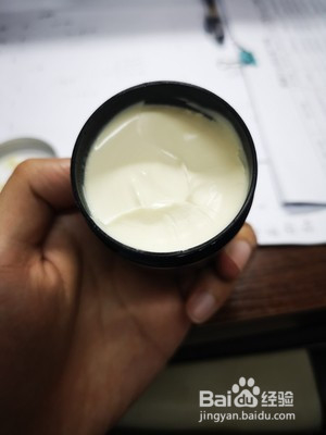 男生鬓角不服帖怎么办呢?用什么方法解决呢?