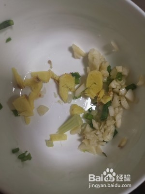 食补佳品芹菜牛肉丝的做法