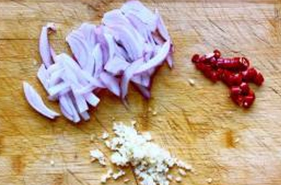 泰式鲜虾银耳沙拉的做法