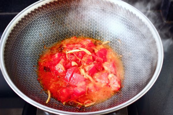 酸汤番茄海鲶鱼