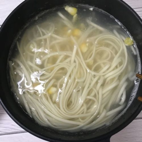 鸡胸肉发酵空心挂面