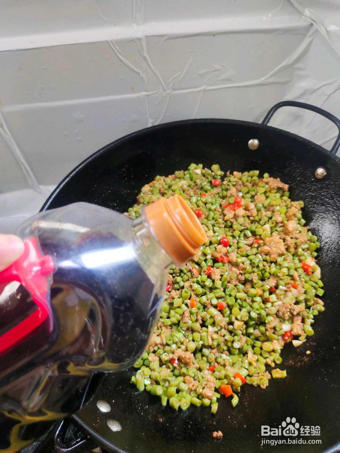 豇豆炒肉沫的做法