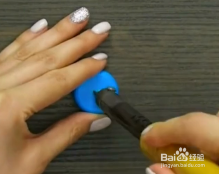 如何用塑料瓶制作花盆