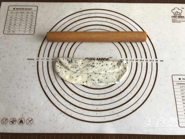 黑芝麻贝果的做法