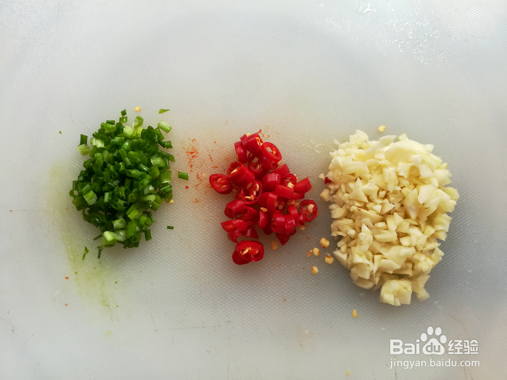 怎么吃都不腻的凉拌蕨菜