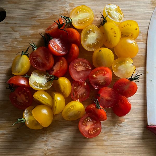 青花椒盐风味三文鱼蔬菜沙拉空气炸