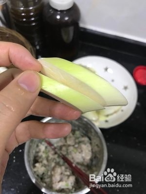 养生食补鲮鱼肉酿茭白的做法