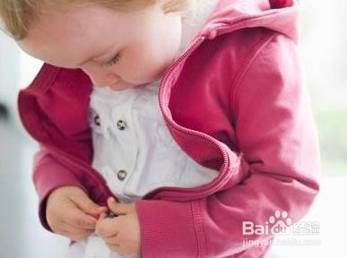 孩子起床不爱穿衣服怎么办