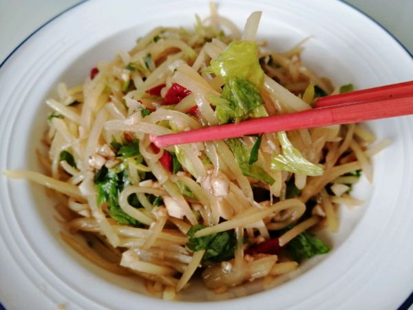 凉拌酸辣土豆丝