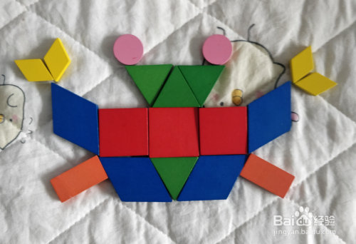 用几何形状怎么拼一只小螃蟹?