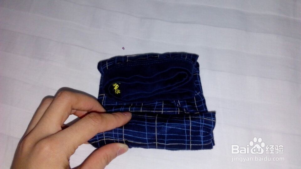 如何简单叠衣服,裤子,袜子,内裤