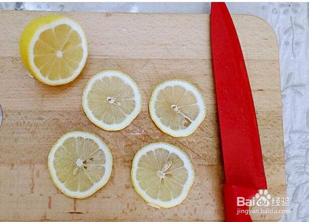 简单易学的消暑解渴咸柠七的家常做法