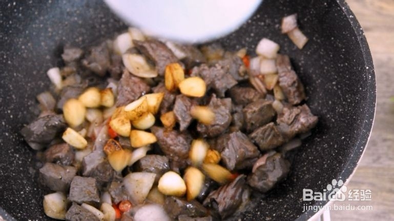 教你做黑椒蒜子牛肉粒