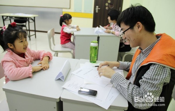 八岁之前的小孩在教育上要注意什么