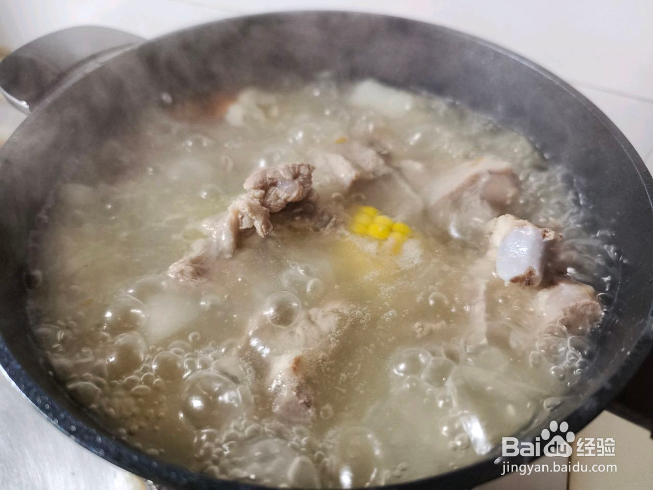 玉米排骨萝卜汤的做法