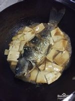 红烧鲫鱼豆腐怎么做