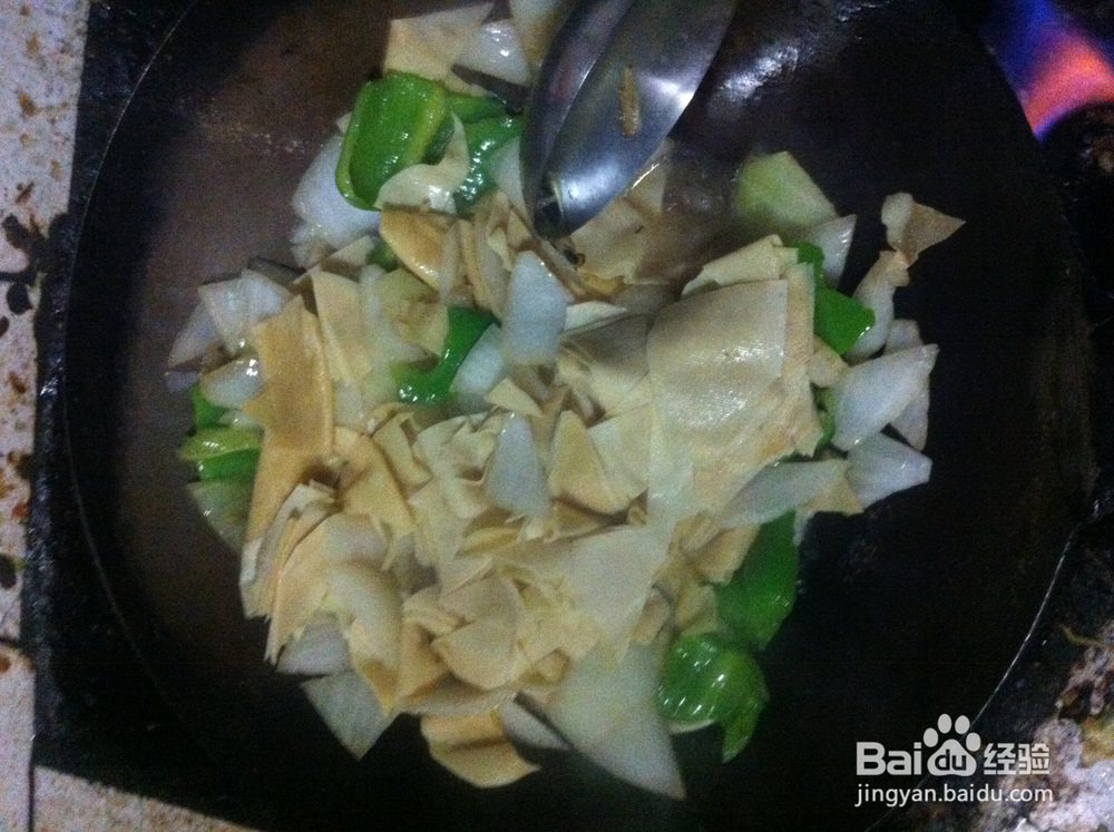 洋葱炒干豆腐～～～