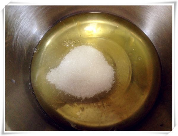 葡萄干戚风蛋糕卷