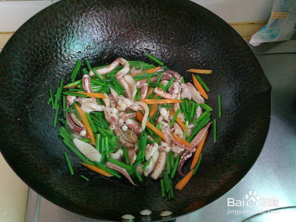 韭菜苔炒鱿鱼头攻略