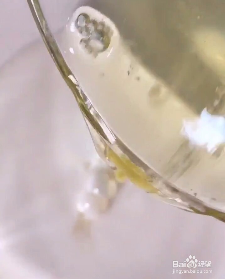 给宝宝做好吃的芒果布丁