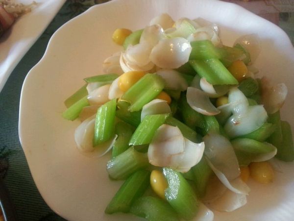 芹菜百合炒白果