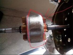 电风扇摇头吱吱响怎么办