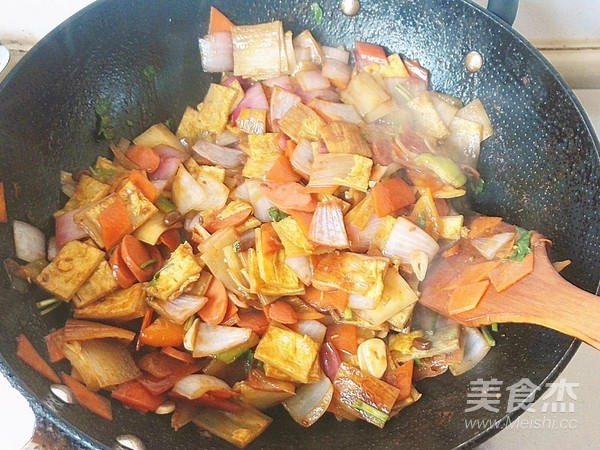 炒烤冷面的做法