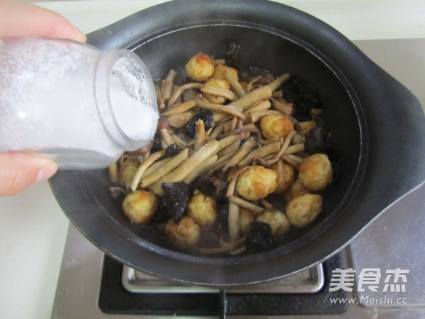 虎皮鹌鹑蛋茶树菇