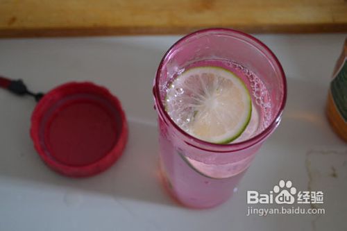 早上第一杯水——蜂蜜柠檬水