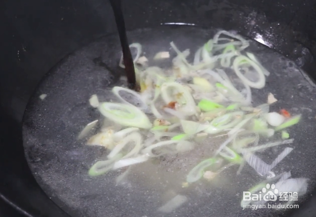 红烧狮子头这样做,外焦里嫩没腥味,软烂入味