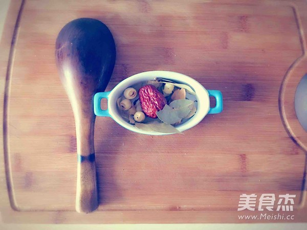 时令老鸭汤的做法