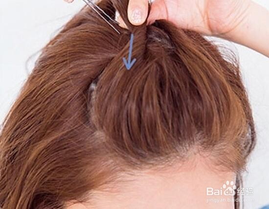 俏皮刘海扭转扎发 甜美气质瞬间UP