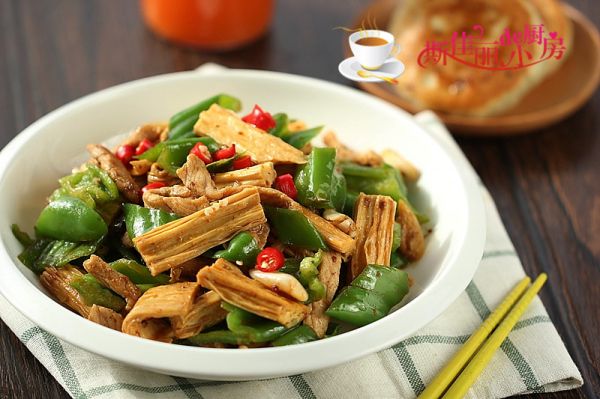 青椒腐竹炒肉片