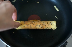 黑芝麻鸡蛋卷怎么做好吃