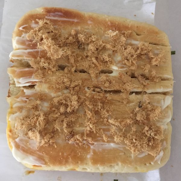 葱香肉松面包卷