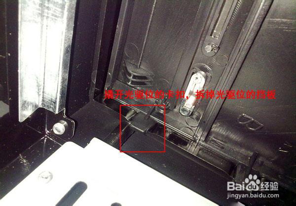 电脑装机详细步骤图文教程：[3]主板和光驱