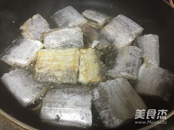 红烧带鱼的做法