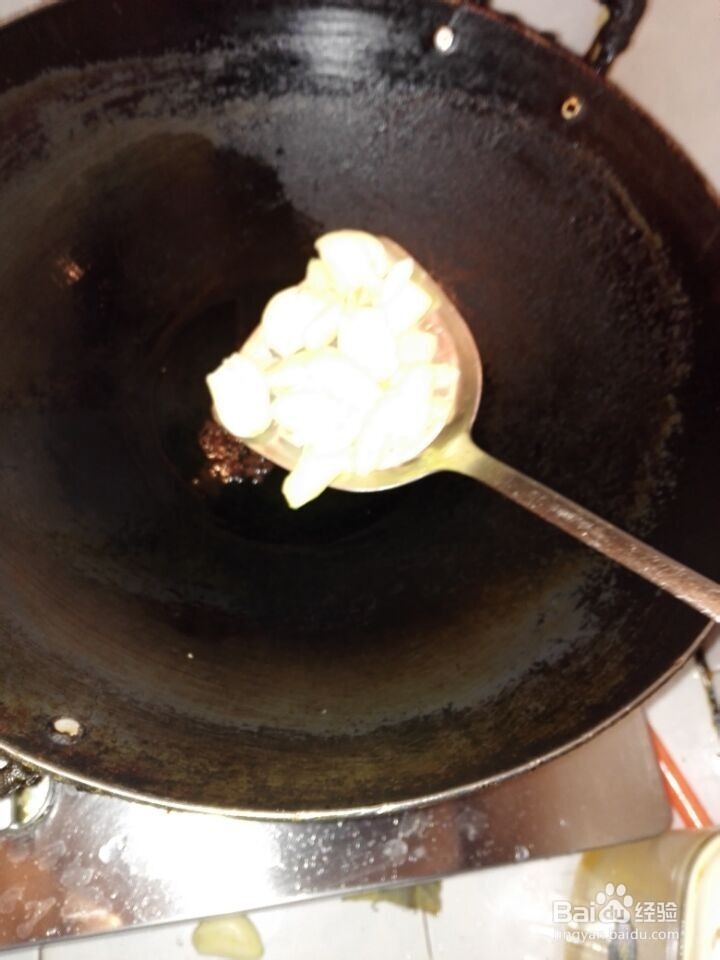 怎样制作公鸡烧板粟？