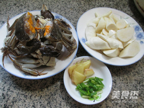 茭白烧大闸蟹