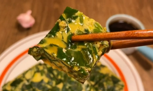 如何蒸制低脂菠菜鸡蛋糕？